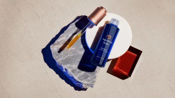 風靡全球德國AB藍霜，細節控再度推出全新修護精華油！高濃度植萃油＋獨家修護科技，再造肌膚年輕潛能! 