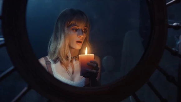 《弒膽遊戲》2020最駭人恐怖電影!輪流說鬼故事,千萬別讓第100根蠟燭熄滅……