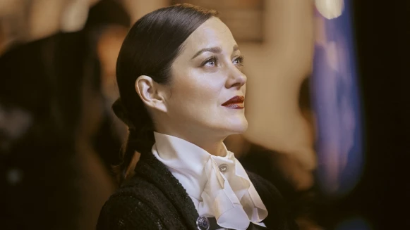 「愛別人前先會愛自己」瑪莉詠．柯蒂亞給女孩的真心話，鼓勵大家放膽做夢，因為夢想終將成真！