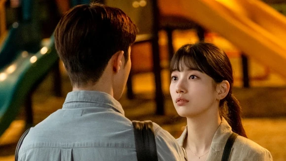 不懂欣賞你的人,配不上你的餘生,要相信同頻率的人終會出現!讀懂20則「活出自我」金句,必能散發耀眼光芒