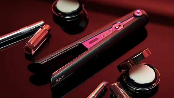 有Dyson Corrale最強美髮神器，手殘也能打造「水波光澤」女神波浪捲！告別髮尾乾粗毛躁，造型兼護髮輕鬆擁有柔亮好髮質