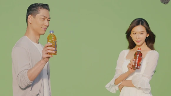 林志玲、AKIRA夫妻合體啦！御茶園找來小倆口首度甜蜜代言，推出新品「冷山茶王」、「東方茶后」