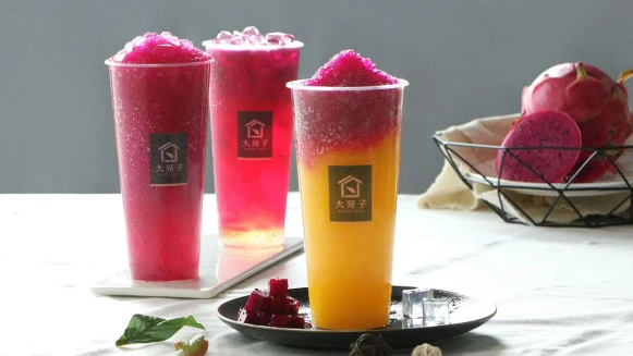 芒果尬火龍果！大苑子推3款火龍果系列飲品，加入芒果冰沙清爽涼感一次滿足