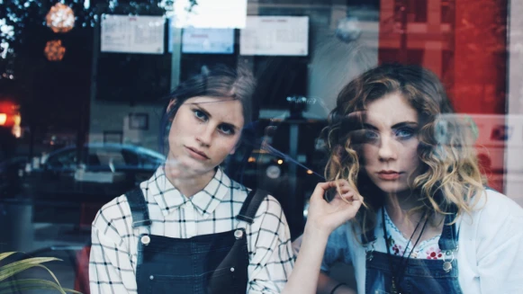 居家防疫,心好累!焦慮、失眠、強迫購物…你都有?自我判斷防疫期間心理生病了嗎?抗憂鬱「這樣做」