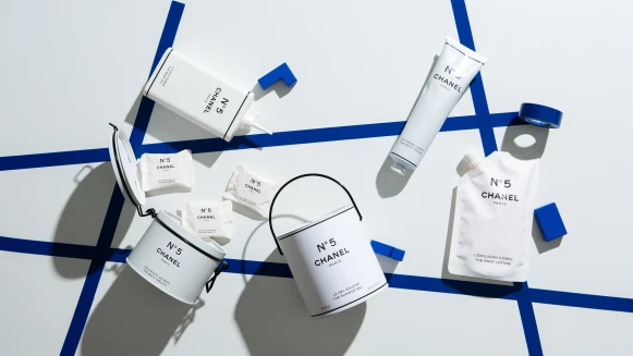 狂賀香奈兒N°5邁向100週年！小香粉務必筆記～把奢華注入日常，顛覆創意、極簡時尚的5號工場系列必收藏TOP 10！