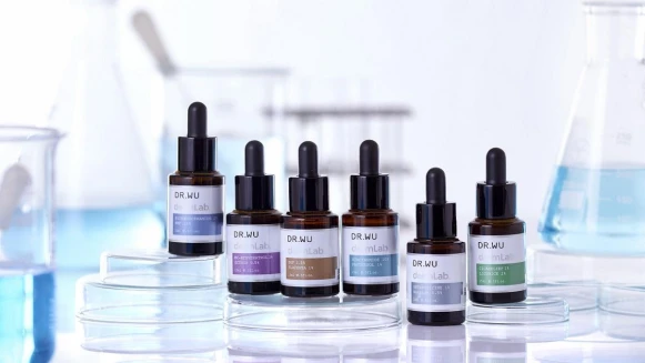 【精華液推薦】 你必須認識的美肌成分總整裡！DR. WU實驗室精華系列把它們全部變成美肌處方，不只高濃度，還超速效超有感哪～