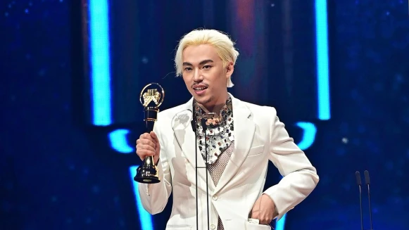 HUSH為同志發聲!奪2021金曲獎最佳作曲人:「還在櫃子裡面的人,不要急不要怕,未來有機會握在你手上」