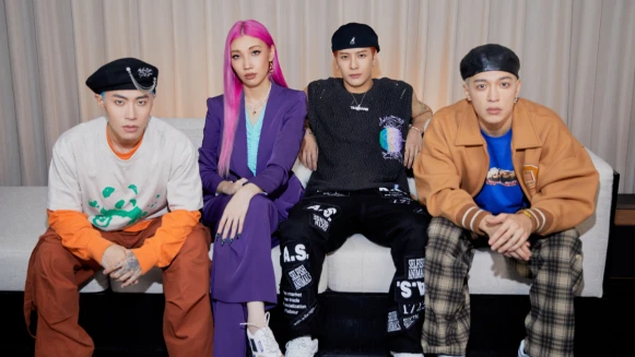 王嘉爾邀組新團!Karencici以為被詐騙 J.Sheon化身廚師推出一道菜?