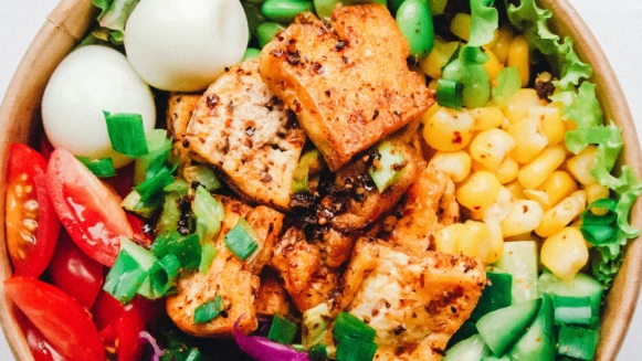 外酥裡嫩、香辣好吃的低脂豆腐料理來了！簡單好做，一學就會！