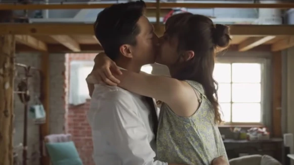 雷／《俗女養成記2》謝盈萱激吻演偶像劇！這聲音戳爆粉紅泡泡「變悲劇」