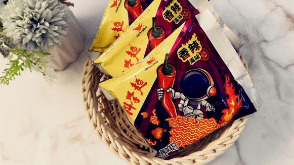 十年磨一劍就是這麼狂！從小吃到大的科學麵推出全新特調香辣口味，好吃到M編已經囤貨準備吃爆它！