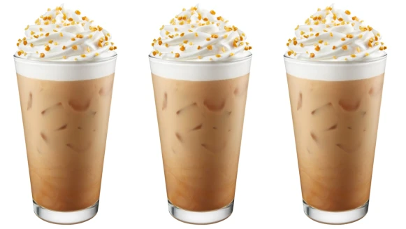 星巴克太妃核果風味那堤回歸啦！香滑鮮奶油、太妃蜜糖碎片，11/3正式上市