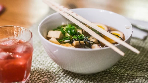 味噌海帶燉豆腐/紅燒香菇燉豆腐/大白菜燉豆腐，3道低脂燉豆腐食譜來了！