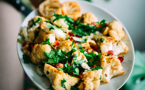 蒜蓉炒花椰菜/香菜辣拌花椰菜/無油烤花椰菜，3道低脂花椰菜食譜來了！