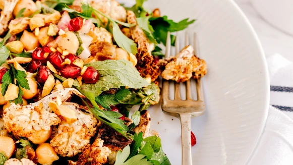 麩皮香菇豆腐滑蛋/鐵板嫩豆腐炒蛋/半熟蛋蝦仁拌豆腐,3道高蛋白低脂花式豆腐蛋食譜來了!