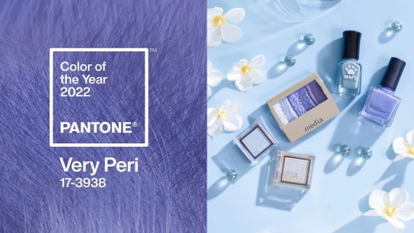 Pantone 2022代表色Very Peri長春花藍開架彩妝推薦,眼線、指彩有巧思