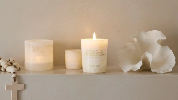 Bamford最美蠟燭現身!絕美雪花石杯圍繞微光,像月光倒映般療癒