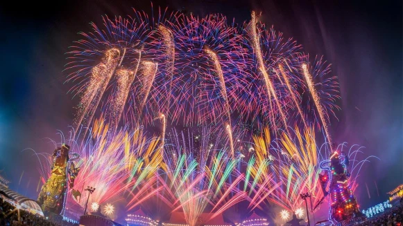 2022台南土城聖母廟連假開趴！發射40分鐘「環繞式高空煙火」，無死角震撼美景必須卡位