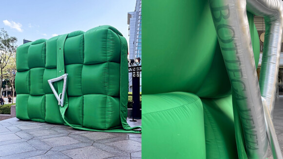 Bottega Veneta巨型枕頭包空降台北！限時裝置藝術，仿真細節值得朝聖