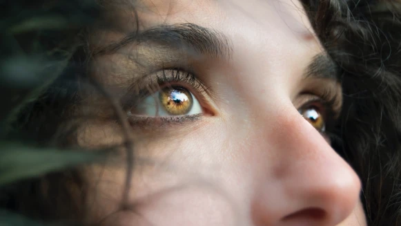 結構型黑眼圈、色素型黑眼圈、血管型黑眼圈，該擦保養品或醫學美容？