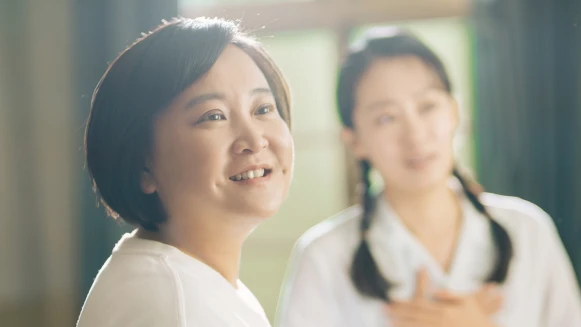 《你好,李煥英》媽媽在成為母親前,是她自己:「媽媽的堅韌並非與生俱來,是因為有我們,她們才變成一個女強人。」