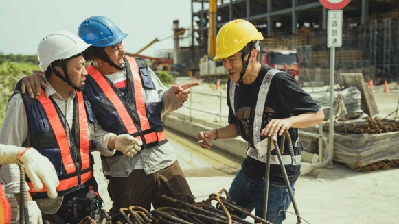 電影版《做工的人》原班人馬噗嚨共殺青，大場面升級規模超越影集版