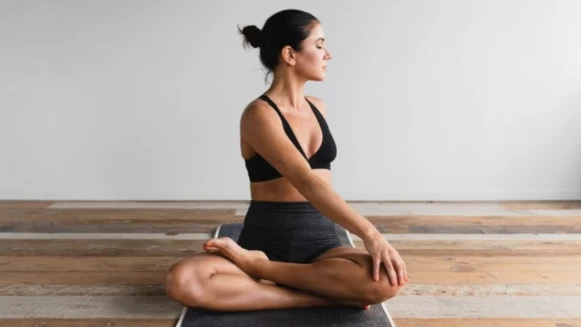 7組幫助飯後消食舒緩腸胃的瑜珈動作+2道大餐後的補救刷脂食譜 請get