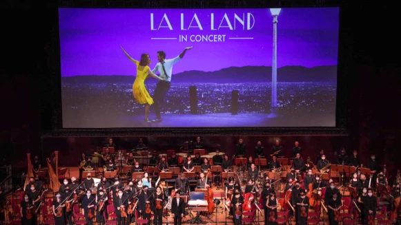 《樂來越愛你》電影交響音樂會登場！現場爵士演奏加上大銀幕同步放映，最浪漫的視聽享受