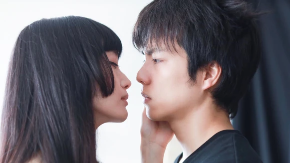 日劇《與雪女同行吃蟹》吃過螃蟹才能尋死?重岡大毅踏上與人妻不倫之旅?