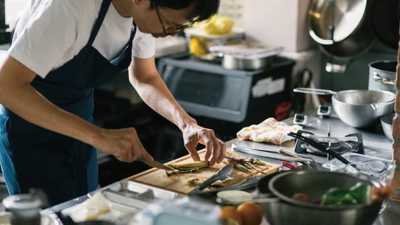 主廚喬治 George Chen 的料理旅程，用細節堆疊出歐陸料理的美好滋味