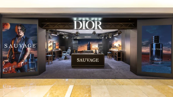 DIOR SAUVAGE曠野之心快閃店在台中!讓男友成為行走費洛蒙,現場打卡還送迪奧限定雅痞胸章,太時髦快收!