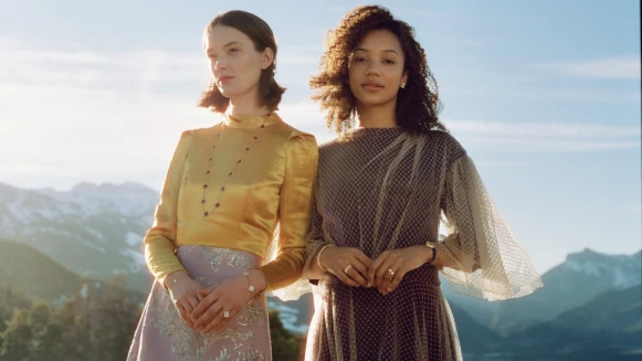 專屬妳的冬日幸運！Van Cleef &amp; Arpels梵克雅寶於台北101的「Alhambra展覽」中，最值得珠寶控前往將優雅品味與幸運圓滿一併擁有！