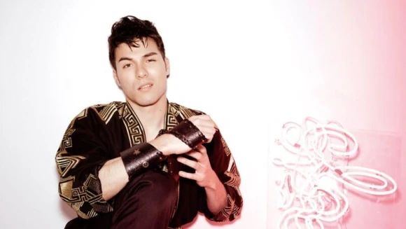 【獨家專訪】封面人物:鳳小岳,了解自己才是正經冒險