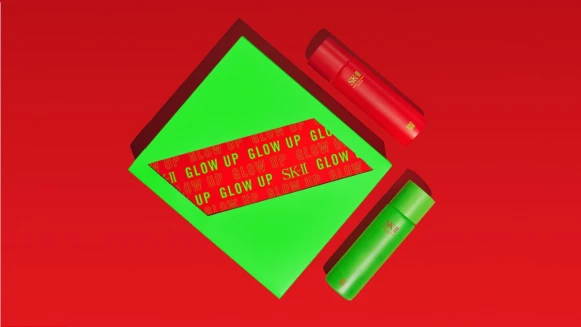 散發耀眼光芒又具收藏與實用度~M編大愛的年末穩膚神器就是2022 青春露節日限定版