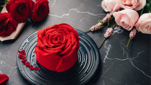 BAC超夯的「玫你不可」立體玫瑰花蛋糕限時回歸！加碼送愛心氣球