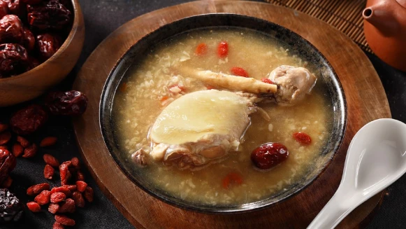 起家雞，不只有炸雞！「蔘蔘做的雞湯」溫暖上市 不用飛韓國，在家就能享受超道地韓式「蔘雞湯」
