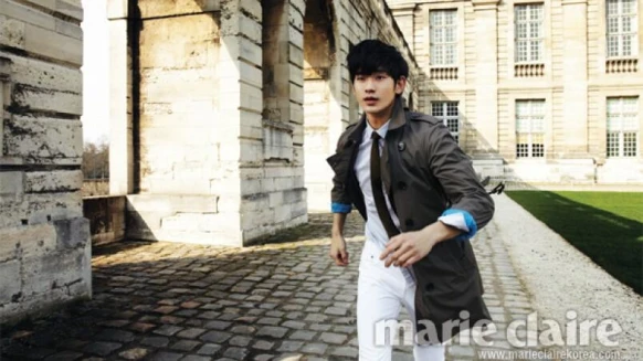 來自星星的夢想天菜金秀賢韓國《Marie Claire》展演暖男魅力