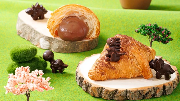 八月堂「麥可恐龍可頌」超萌登場！恐龍巧克力造型太可愛