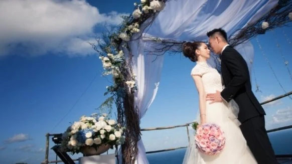 徐若瑄峇里島The Edge Bali Villa藍天派對打造夢幻婚禮