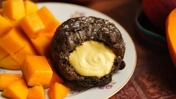 芒果控快衝！beard papa’s「芒果泡芙系列」6月限定開賣，加碼推黑法式甜圈