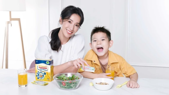 三寶媽隋棠超懂挑！精心挑選衛福部核准、兒醫推薦的「船井牛奶鈣魚膠原粉」，支持孩子每個夢想，讓寶貝健康高人一等