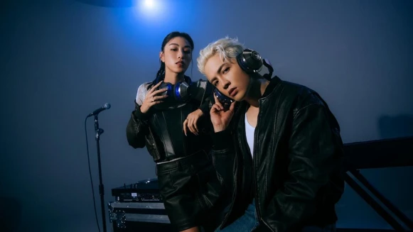 這夢幻聯動也太驚喜！R&amp;B型人J.Sheon與創作才女游宇潼首度合作，演繹Dyson Zone最潮跨界的「Dyson Zone™ 空氣清淨降噪耳機」強大音值魔力！