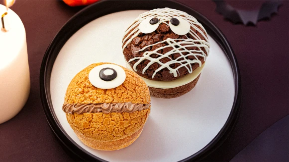 雲朵菠蘿穿上萬聖裝扮！菠匠「復活木乃伊」和「獨眼小怪獸」搞怪登場，一口咬下去外脆內Q