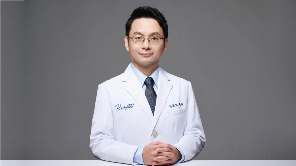 每個年齡都能是最美的時刻！十年磨一針，林毓宏醫師打造「分齡美學」對策，幫你找到美肌正解