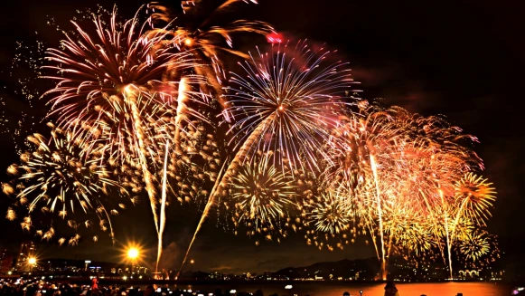 2024新北跨年煙火發射13分14秒！全台最早且唯一的跨河盛事，10大最佳觀賞點公開