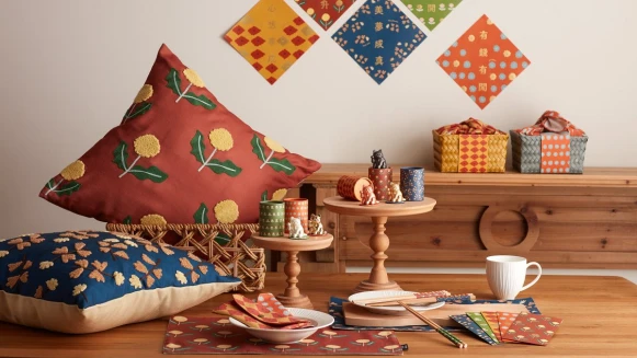 農曆年倒計時！快來HOLA「厚禮祭」預約新年好狀態 新春夢幻聯動，攜手「本島舍」打造療癒台味年 氛圍、掃除、送禮一站滿足，為團圓濃縮出更多時間