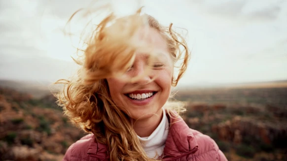 當你學著與自己獨處、懂得解決棘手困境,才能看到世界上最美的風景。