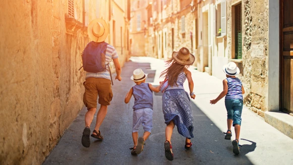 ADHD孩子的社交挑戰!爸媽&老師該如何用「踩煞車」幫助寶貝控制衝動