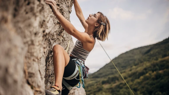 不要再把心力通通放在不安上!你不是真的害怕,只是「不夠相信自己」