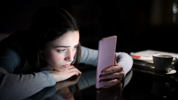 快放手「沒必要的人際關係」!減少網路社交頻率、別參加不對等的聚會